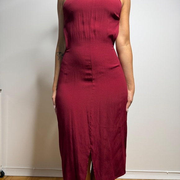 Backless Red Dress - Picture 4 of 6